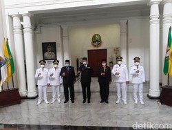 Lantik Bupati Bandung dan Tasikmalaya, Ridwan Kamil Pesan 3 Hal Ini