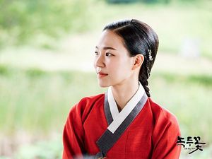 5 Drama Korea Dibintangi Han Ye Ri Dengan Akting Memukau 5 Drama Korea Dibintangi Han Ye Ri Dengan Akting Memukau