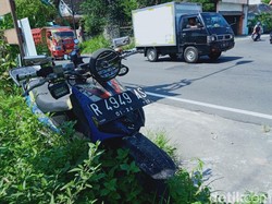 Motor Diparkir 6 Tahun di Pinggir Jalan Klaten, Kok Tak Dicuri Orang?
