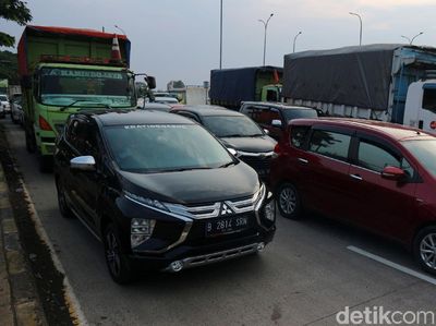 Potret Kemacetan di Jalan Raya Sukabumi Cicurug Pagi Ini