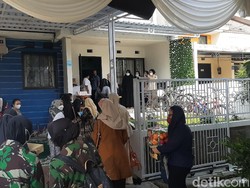 Rumah Duka Letkol Irfan Suri Awak KRI Nanggala Ramai Didatangi Pelayat