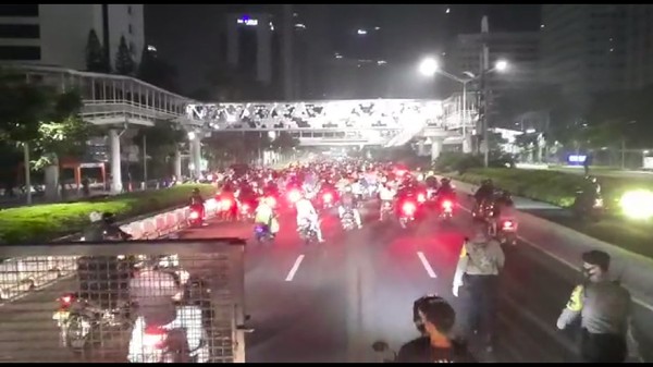 Kerumunan Jakmania di Bundaran HI, 63 orang diamankan