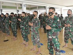 Lantamal III Gelar Salat Gaib untuk KRI Nanggala-402 Lantamal III Gelar Salat Gaib untuk KRI Nanggala-402