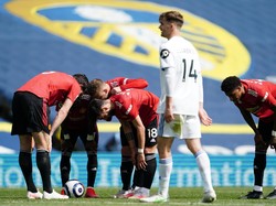 MU Diredam Leeds, Fred Kena Sembur Maguire!