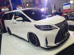 Modifikasi Toyota Alphard Ala Lexus LM 350, Mewah Banget