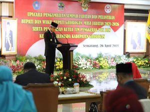 Ganjar Ajak Doakan Awak KRI Nanggala Sebelum Lantik Bupati Grobogan Ganjar Ajak Doakan Awak KRI Nanggala Sebelum Lantik Bupati Grobogan