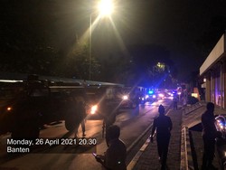 Aparat Bersenjata Kawal Pengiriman 3,8 Juta Vaksin AstraZeneca ke Bio Farma