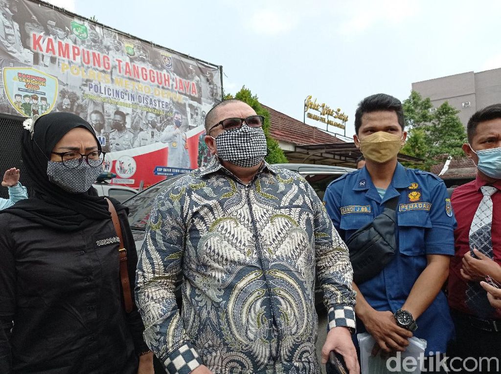 Pengacara Sandi Duga Walkot Depok Terlibat Korupsi Damkar Pengacara Sandi Duga Walkot Depok Terlibat Korupsi Damkar