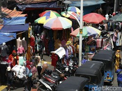 PPKM Mikro Diperketat, Pedagang Kaki Lima di DKI Tutup Pukul 20.00 WIB