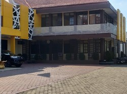 Polisi Datangi TKP Dugaan Biduanita Perkosa Remaja Laki-laki di Probolinggo