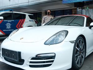 Mahasiswi Pemilik Porsche Bisa Ambil Mobilnya di Polisi, Ini Syaratnya Mahasiswi Pemilik Porsche Bisa Ambil Mobilnya di Polisi, Ini Syaratnya