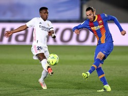 Iniesta Pede Barcelona Akan Kalahkan Real Madrid