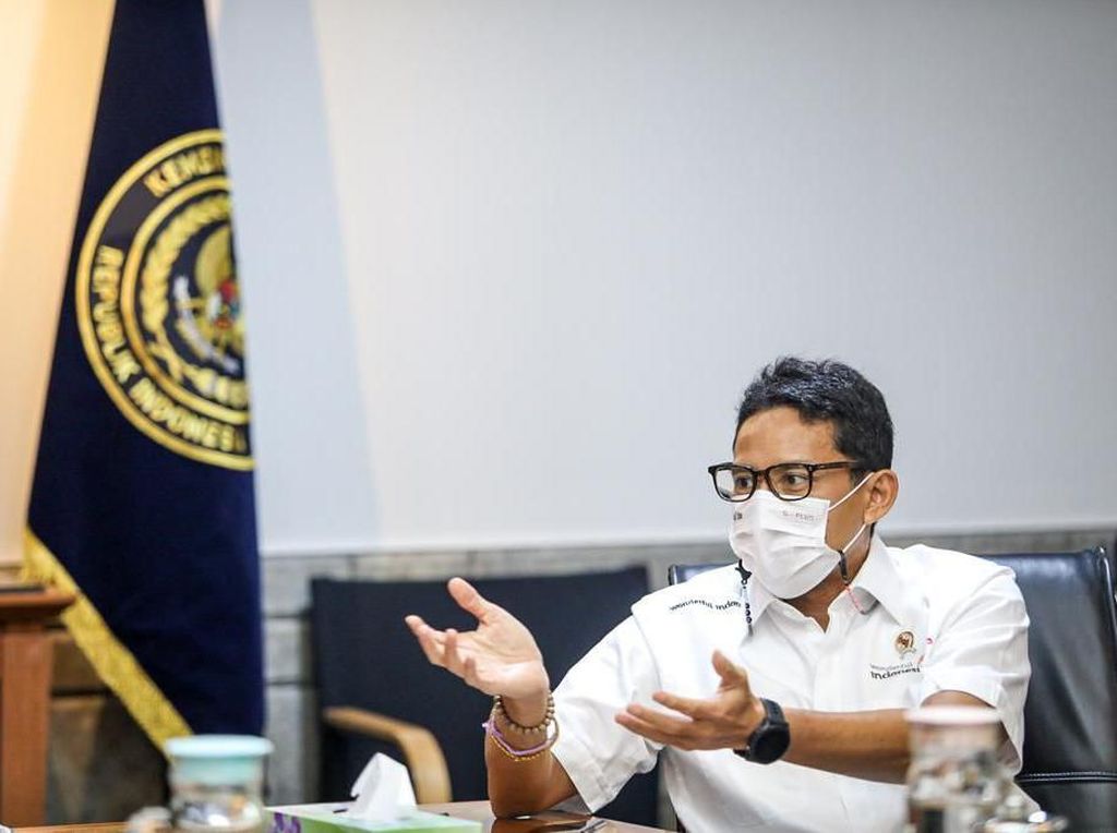 Duet Mesra Sandiaga Uno dan Menteri Bahlil Lahadalia Duet Mesra Sandiaga Uno dan Menteri Bahlil Lahadalia