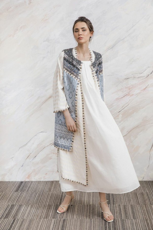 sumber : pinterest.com/voguerussia sumber : pinterest.com/voguerussia