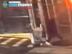 Terekam CCTV! Aksi Brutal Pria di AS Serang Lansia Keturunan Asia