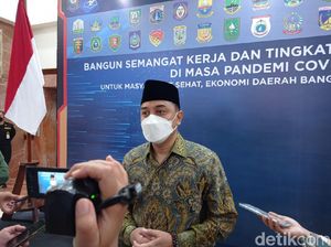 Pemkot Surabaya Akan Bantu Istri Kru KRI Nanggala-402 di Jalur UMKM Pemkot Surabaya Akan Bantu Istri Kru KRI Nanggala-402 di Jalur UMKM