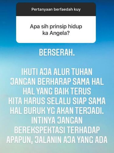Angela Gilsha Angela Gilsha ngaku tak punya agama
