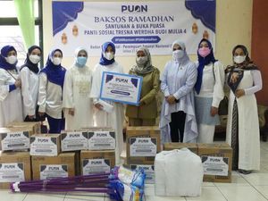 Berbagi Santunan di Bulan Ramadhan