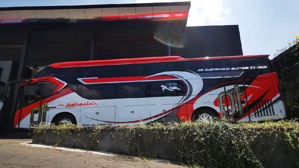 Lihat Lebih Dekat Bus Suites Class Laksana dengan Desain Selendang Baru