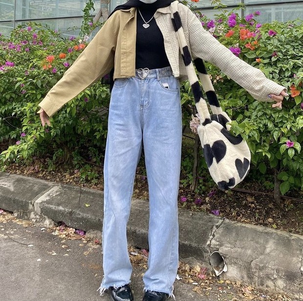 Foto: instagram.com/naylajsmn Rework shirt yang one-of-a-kind.