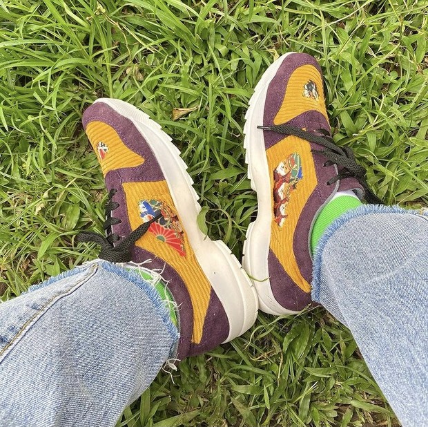 Foto: instagram.com/naylajsmn/ Sepatu unik dengan 3 bahan berbeda.