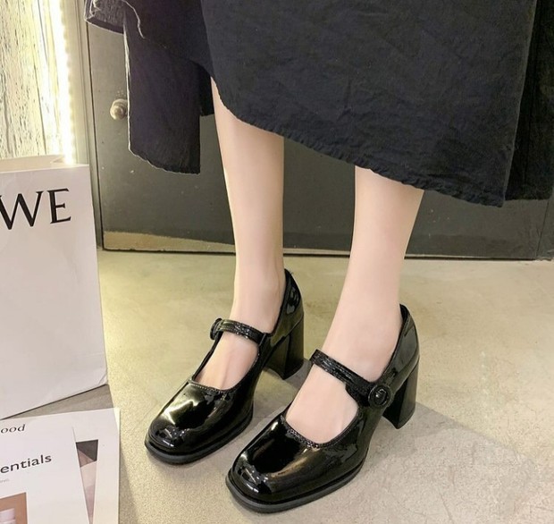 Model Sepatu untuk Kaki Lebar