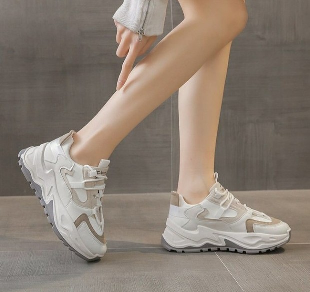 Model Sepatu untuk Kaki Lebar