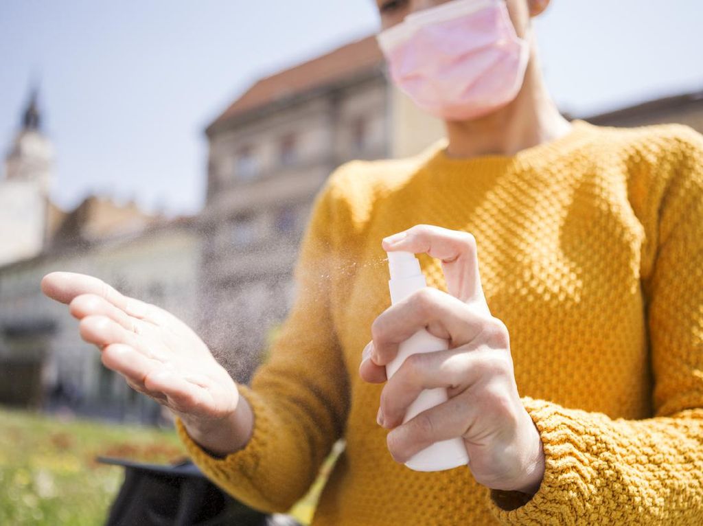 Waswas Hepatitis Akut, Bolehkah Semprot Alat Makan Pakai Hand Sanitizer? Waswas Hepatitis Akut, Bolehkah Semprot Alat Makan Pakai Hand Sanitizer?