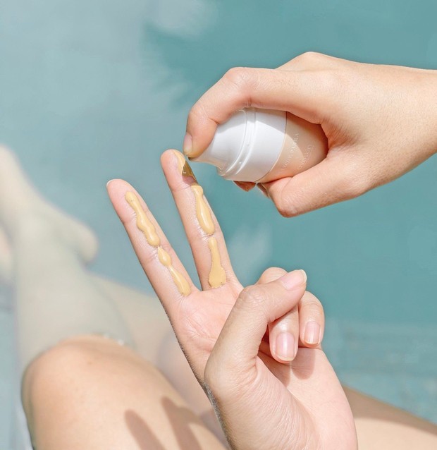 Ilustrasi pemakaian sunscreen Foto:twitter/avoskinbeauty
