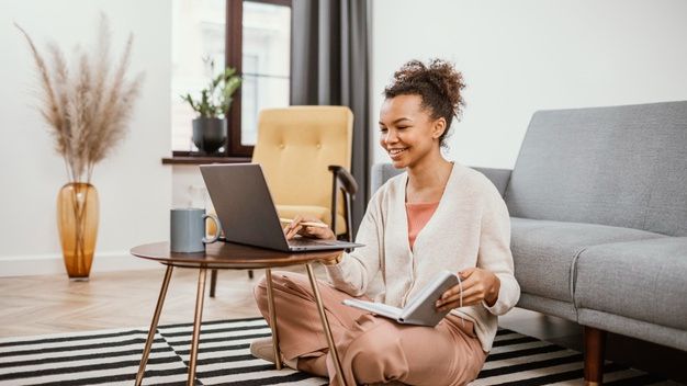 Ilustrasi Work From Home/Freepik.com