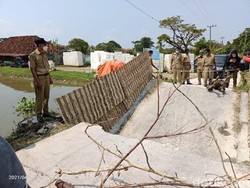 Jembatan di Lamongan Ambrol, Warga 3 Dusun Ini Harus Memutar 2 Km