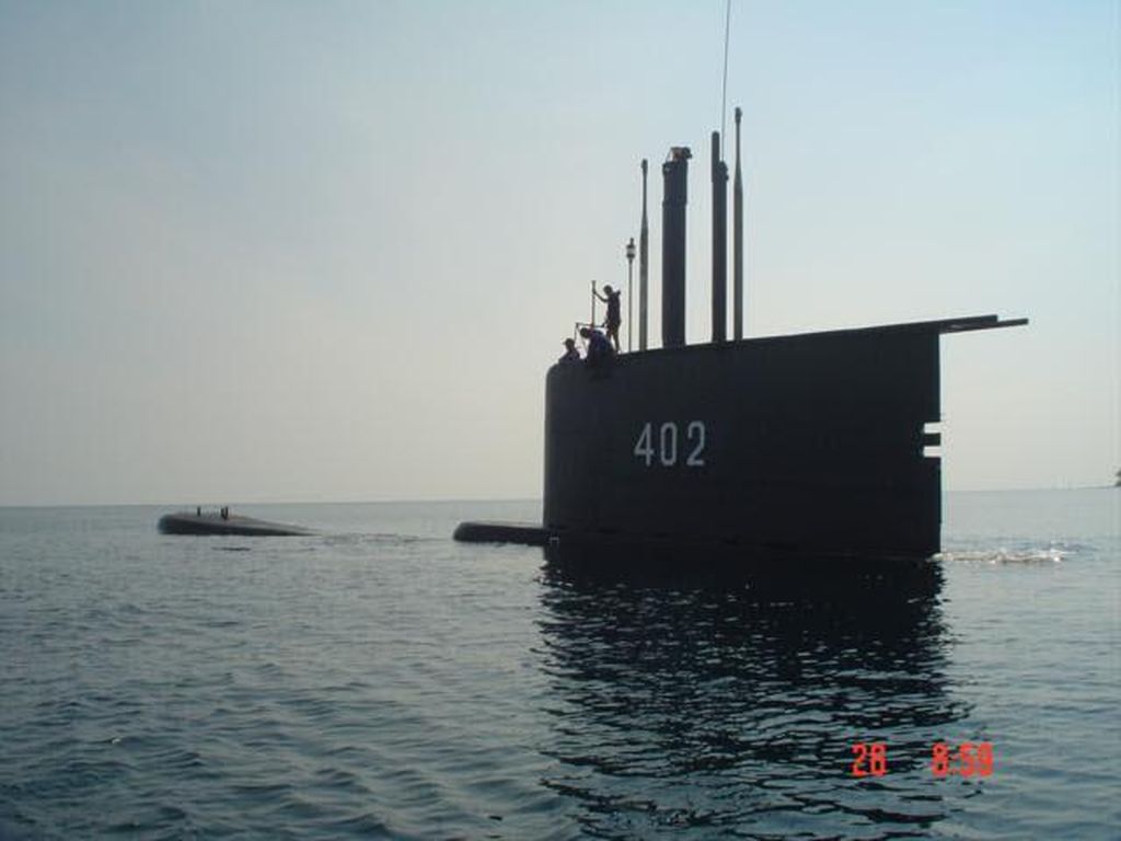 Bodi KRI Nanggala-402 Terpisah hingga 47 Meter di Dasar Laut Bodi KRI Nanggala-402 Terpisah hingga 47 Meter di Dasar Laut