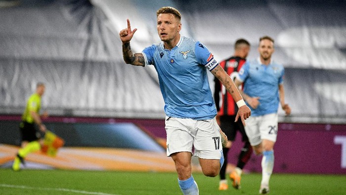 ROME, ITALY - APRIL 26: Ciro Immobile of SS Lazio celebrates a third goal during the Serie A match between SS Lazio and AC Milan at Stadio Olimpico on April 26, 2021 in Rome, Italy. (Photo by Marco Rosi - SS Lazio/Getty Images)