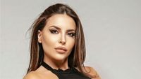 9 Foto Model Seksi yang Dirumorkan Sebagai Pacar Rahasia Mbappe