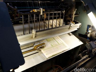 Melihat Lebih Dekat Pembuatan Mushaf Al Quran di Bandung