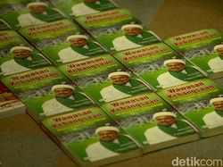 Potret Barang Temuan Densus 88 di Bekas Markas FPI