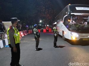 Cegat Pemudik di Kuningan, Polisi: Mereka Curi-curi Waktu