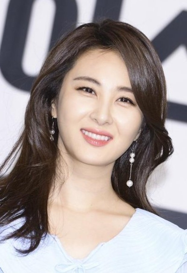 son eun seo/sumber foto: entertain.naver.com son eun seo