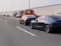 Mobil Tesla Disetop Polisi di China, Enggak Boleh Lewat Tol?