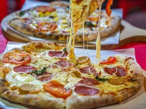 Eks Pegawai Resto Raup Ratusan Juta/Bulan dari Kuliner Emperan