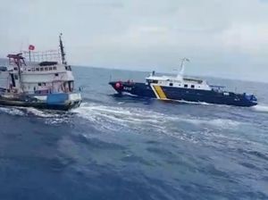 Video Pengejaran Kapal Malaysia Tepergok Curi Ikan di Selat Malaka Video Pengejaran Kapal Malaysia Tepergok Curi Ikan di Selat Malaka