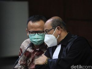 Perdana, Edhy Prabowo Hadir di Sidang Kasus Ekspor Benur