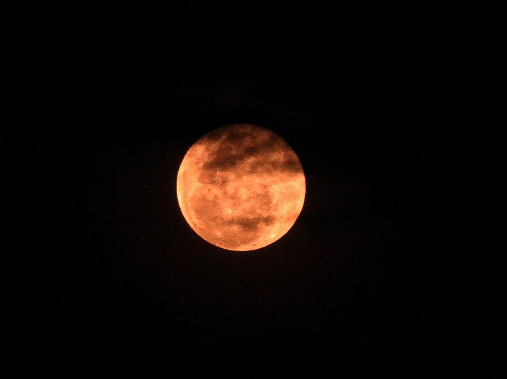 Pink Moon Menghiasi Langit Indonesia: Ini Asal Mula dan Faktanya