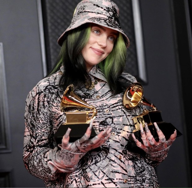 Billie Eilish pada Grammy Awards 2021.