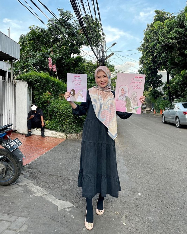 Gamis denim/instagram.com/xolovelyayana Gamis denim/instagram.com/xolovelyayana