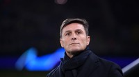Ya, betul. Javier Zanetti. Ia sudah berusia 39 tahun saat dilatih Stramaccioni, dan baru pensiun pada 2014, saat Stramaccioni sudah tak di Inter lagi. Foto: Getty Images/Alex Grimm