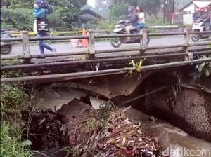 Jembatan Penghubung 2 Kecamatan di Sukabumi Rusak, Akses Jalan Teranggu