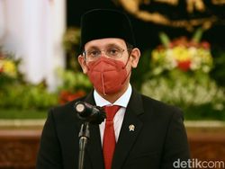 Happy Ending untuk Nadiem usai Badai Isu Reshuffle