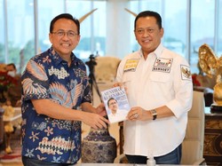 Bamsoet Terima Buku Irman Gusman soal Perselingkuhan Hukum-Politik
