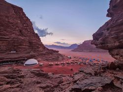 Foto: Bukan di Planet Mars, Ini Penginapan di Yordania